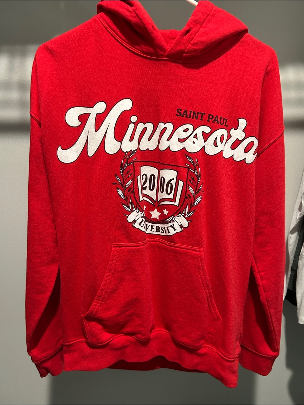 Boohoo Red 'Minnesota' Graphic Hoodie Sweatshirt
